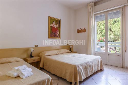 Esperia Boutique Family Hotel Чезенатико Экстерьер фото